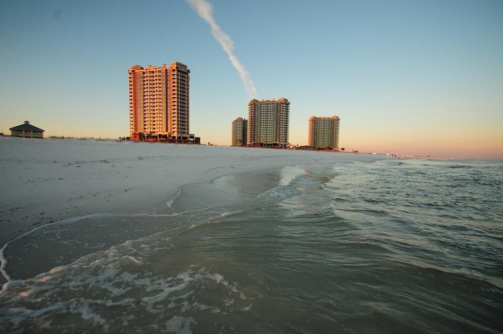 Three-Bedroom Apartment Gulf Front,68863004:JPEG